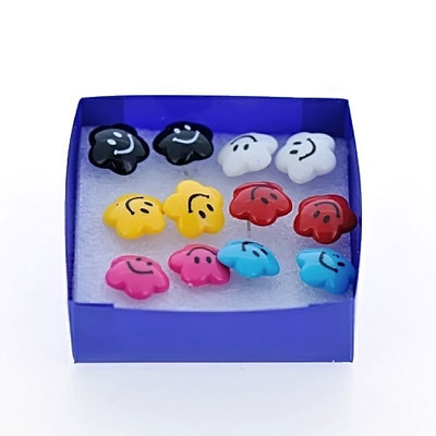 日韓可愛(ài)笑臉耳釘梅花形狀耳飾品